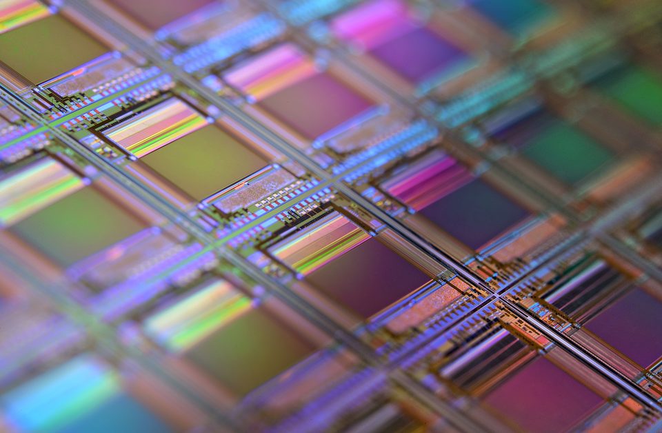 シリコン量子コンピュータとクライオCMOSの開発